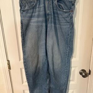 Gap Women’s Barrel Jeans